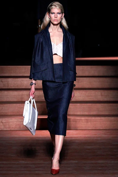Look 2